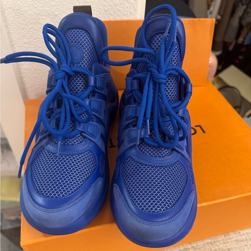 Louis Vuitton Arclight Sneakers, blue mesh, model NVRET32130119